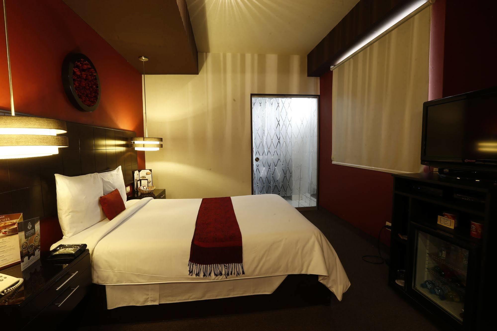 ليما Hotel Ginebra المظهر الخارجي الصورة